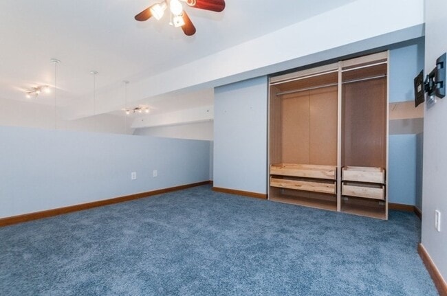 Building Photo - 290 Pleasant St