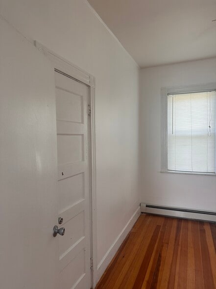 Building Photo - 1476 Plainfield Pike