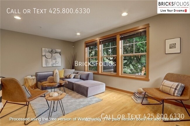 Building Photo - 11316 8th Ave NE