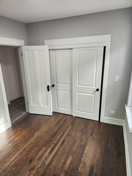 Building Photo - 5230 W Deming Pl