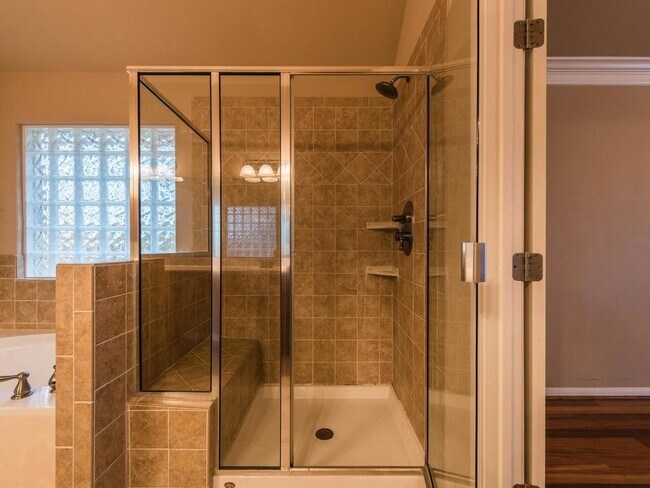 Building Photo - 1007 Savanna Ln