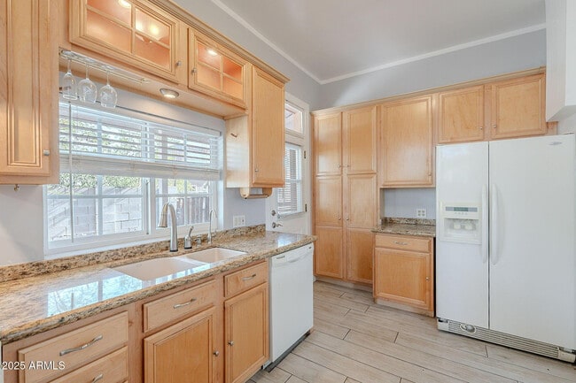 Building Photo - 711 E McKinley St