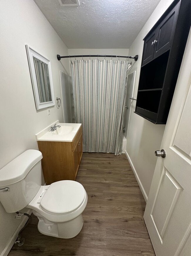 Building Photo - 3 BR HOME-BRIARWOOD SUBDIVISION