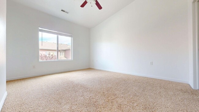 Building Photo - Pet Friendly 2 Bedroom Cedar Crossing Town...