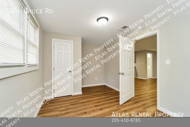 Building Photo - 5416 Cruce Rd