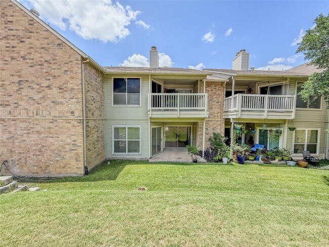 Building Photo - 2450 Wickersham Ln