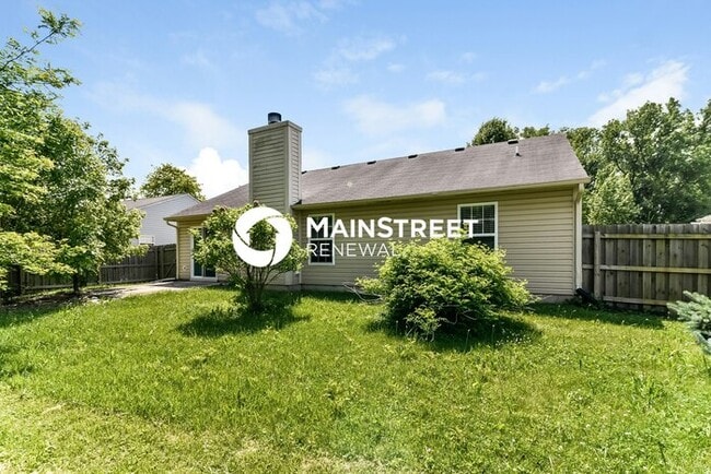 Building Photo - 3 Bedroom Pet-Friendly Home in Indianapolis, IN with Main Street Renewal