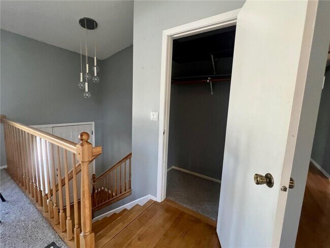 Building Photo - 2228 Oregon Ct