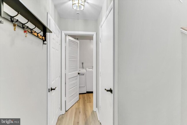 Building Photo - 9411 Royal Bonnet Terrace