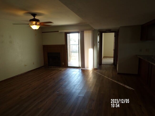 Building Photo - 4034 NW Ozmun Ave