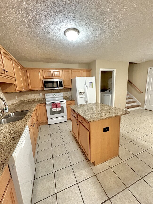 Building Photo - 2741 Millmann Rd