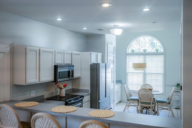 Building Photo - 2500 Sand Dunes Dr