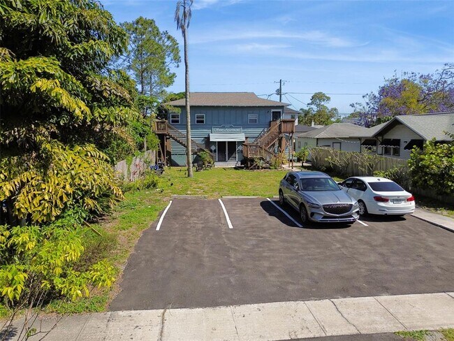 Building Photo - 2445 2nd Ave N