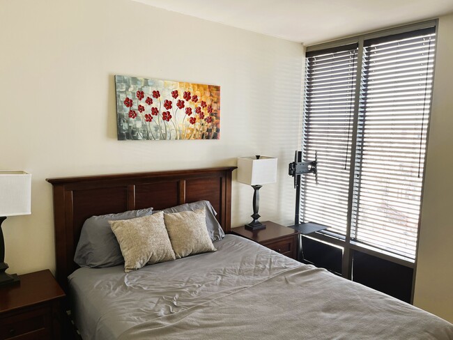 Bedroom - 675 President St