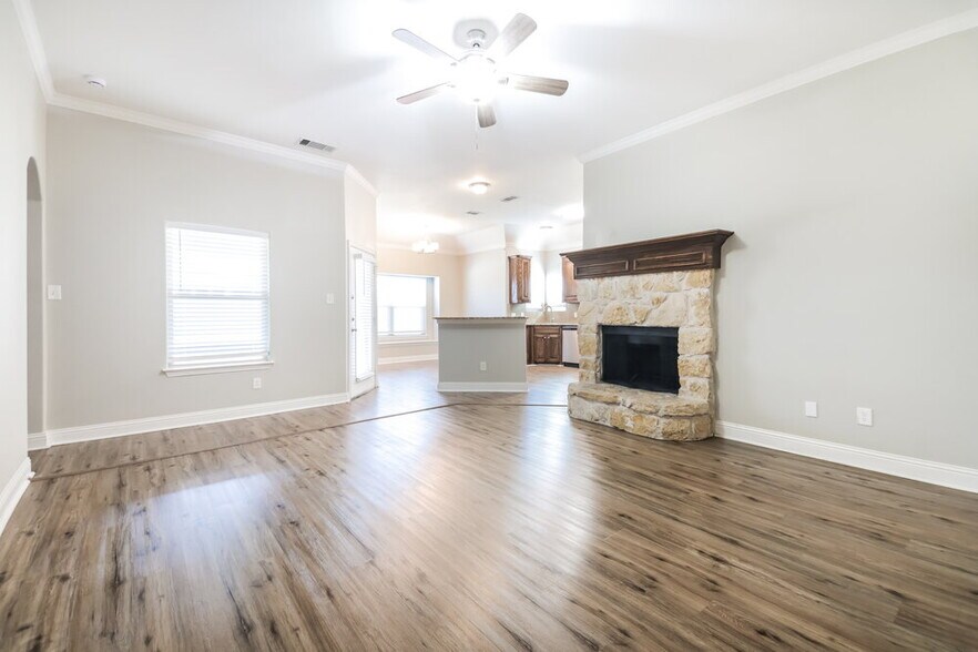 Building Photo - 2720 Claydon Dr