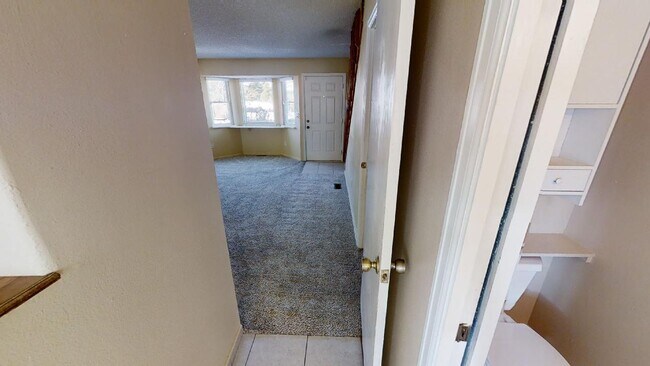 Building Photo - 5549 Dunbar Ct