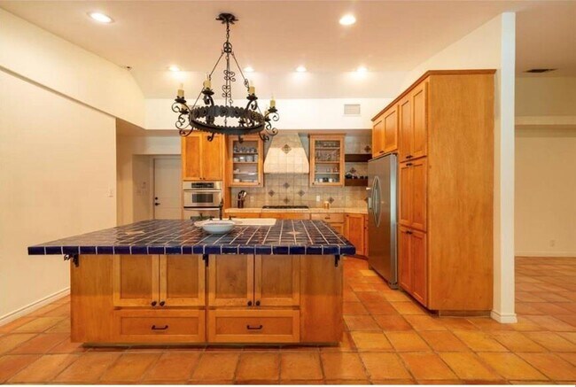 Building Photo - 10506 D-K Ranch Rd