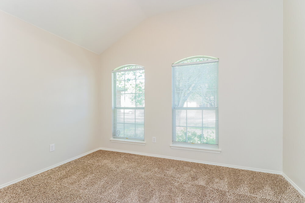 Building Photo - 5528 Spring Ridge Dr
