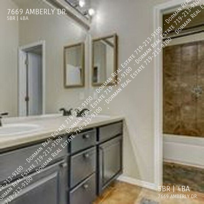 Building Photo - 7669 Amberly Dr