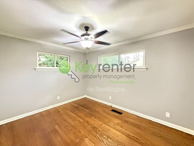 Building Photo - 904 Tremont St