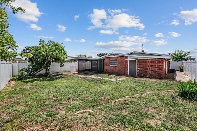 Building Photo - 2709 W Abdella St