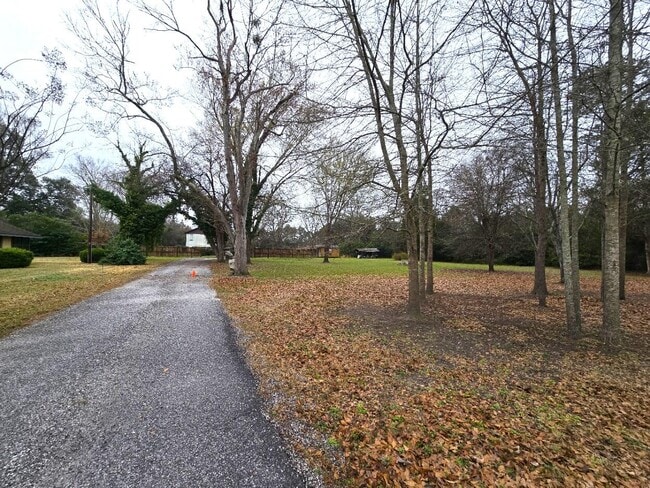 Building Photo - 2370 Wedgefield Rd