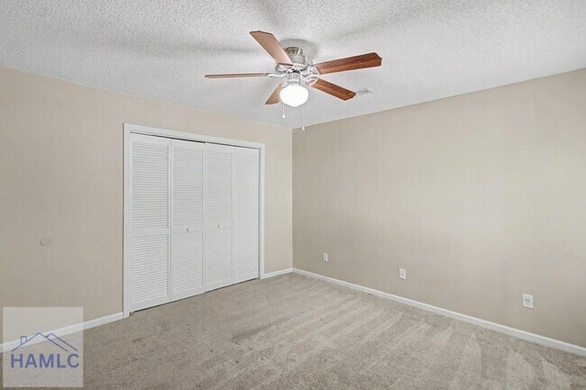 Building Photo - 1384 Forest Lake Dr