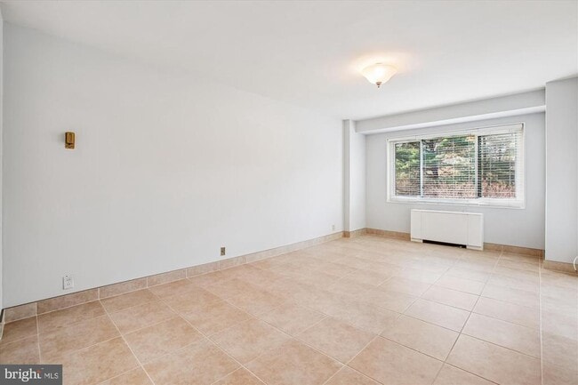 Building Photo - 4201 CATHEDRAL Ave NW