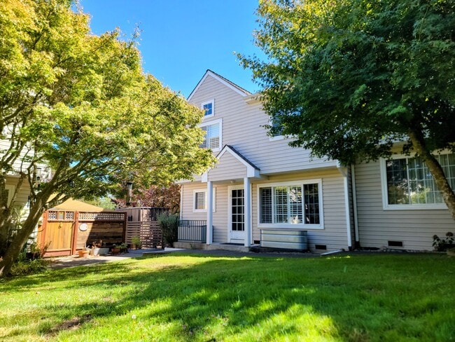 Primary Photo - 120 Golden Ridge Ave