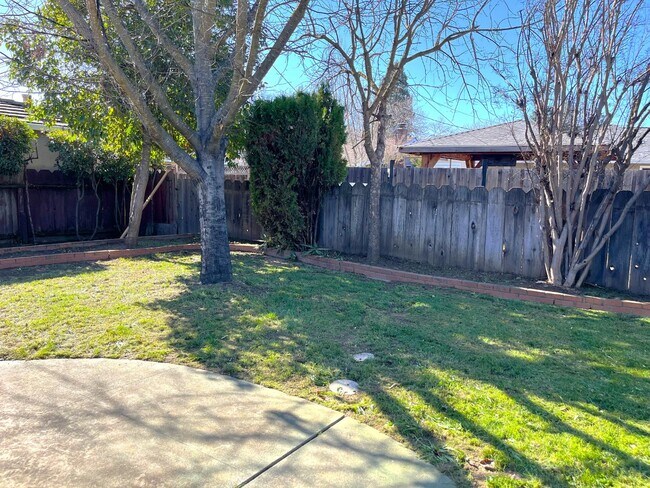 Building Photo - 7731 Filice Dr