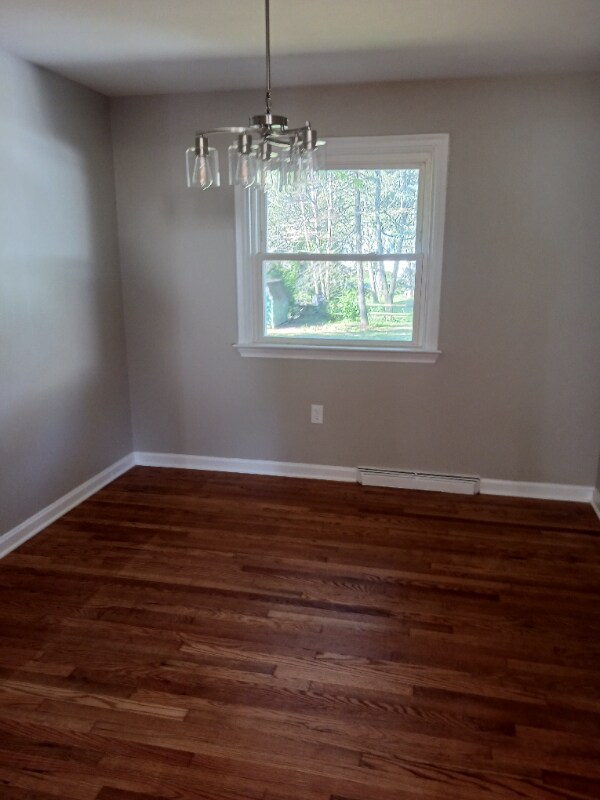 Building Photo - 1722 Billview Dr