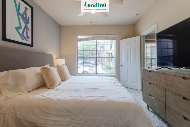 Building Photo - 7777 Greenbriar Dr