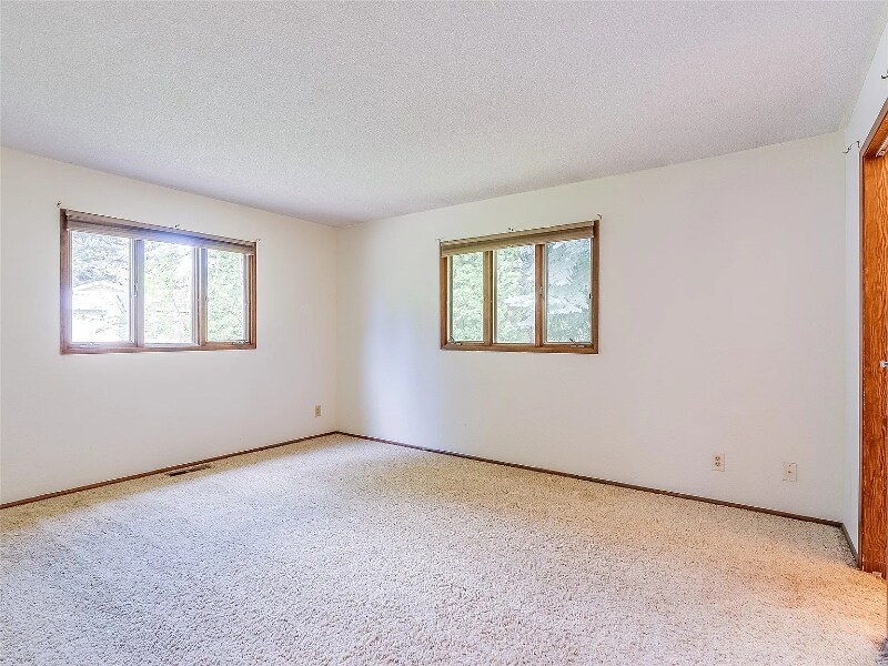 Building Photo - 125 Sherry Ln