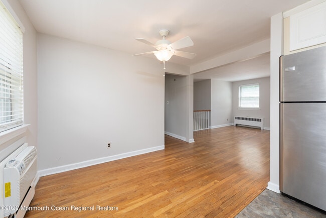 Building Photo - 29 Manor Dr