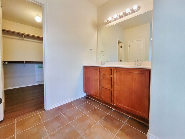 Building Photo - Beautiful 4 BR / 2 BA Home for Rent in Austin