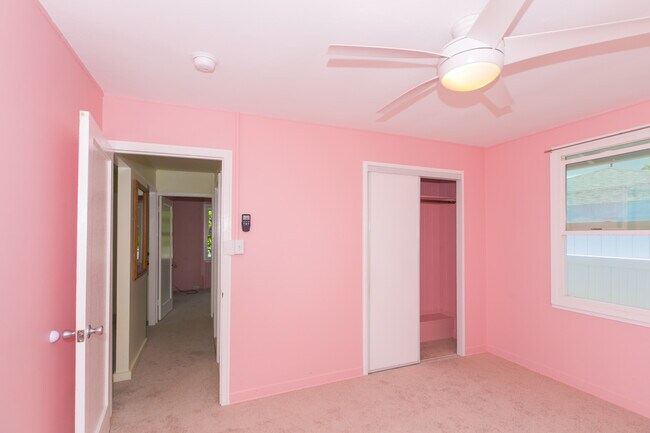 Building Photo - 828 Oneawa St