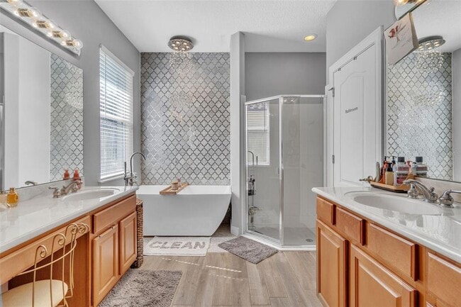 Building Photo - 9957 Oak Quarry Dr