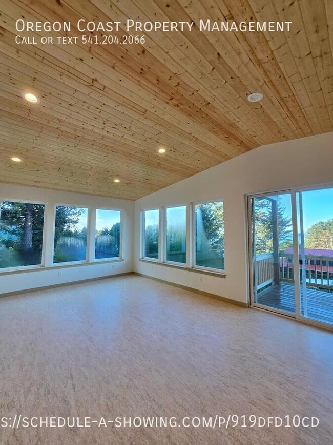 Building Photo - 471 Overlook Dr