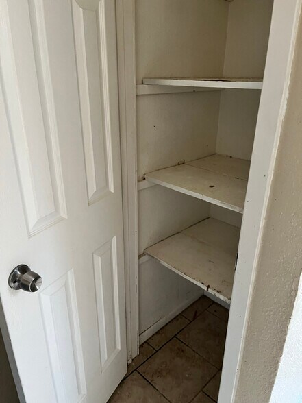 Building Photo - 1801 Duncan Ave