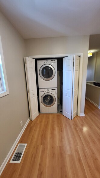 In Unit Laundry - 816 S 5th St