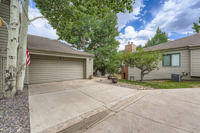 Building Photo - 776 Chimney Creek Dr