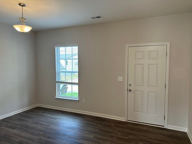 Building Photo - 2470 Dittany