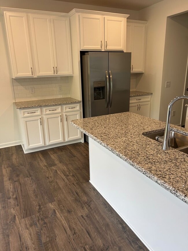 Building Photo - 15208 Caspian Wy