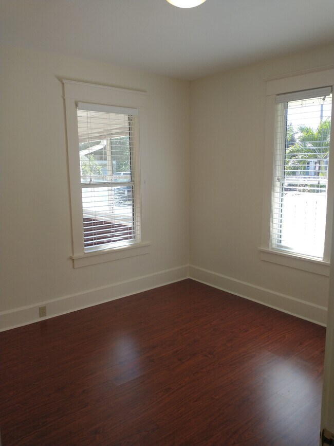 Building Photo - 1240 13th St N