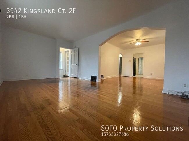 Building Photo - **section 8 accepted**Charming 2-bedroom, ...