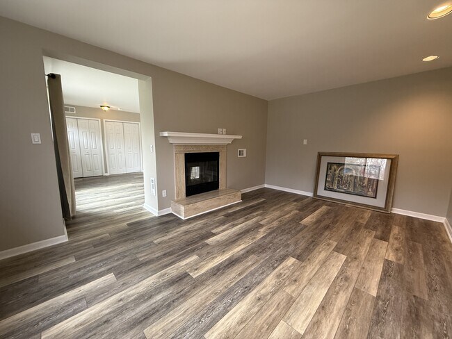 Building Photo - 1948 Henbert Rd