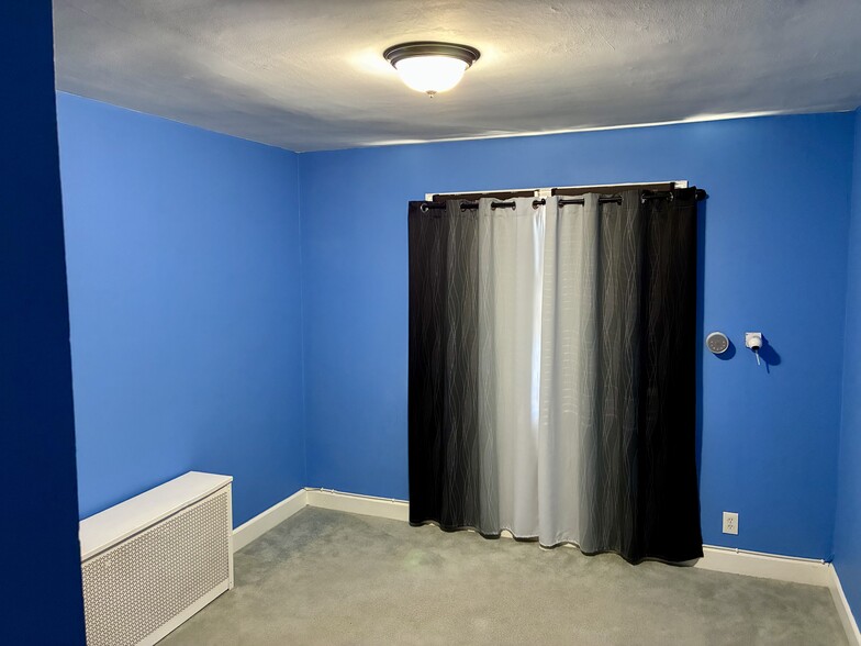 Building Photo - 42 Primrose St