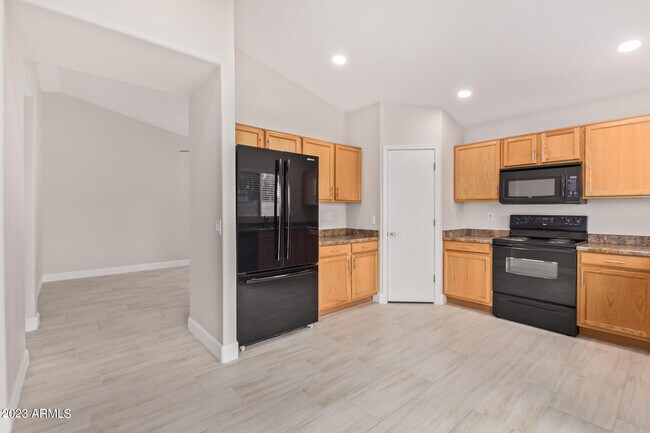 Building Photo - 11211 W Heatherbrae Dr