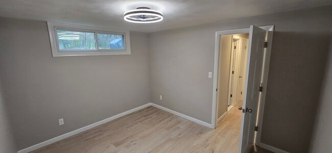 Building Photo - 895 Warrenville Rd