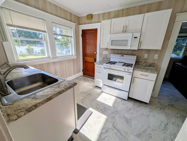 Building Photo - 54 Gorman Rd